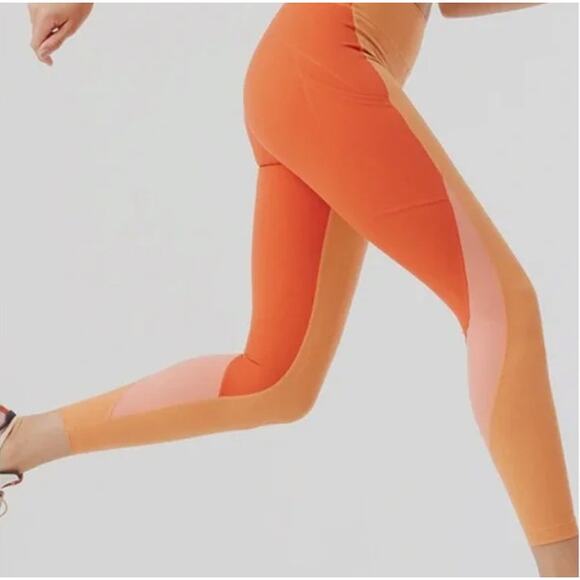 Outdoor Voices Pants - Outdoor Voices Zoom 7/8 Leggings in Sunstone Paprika and Peach - S